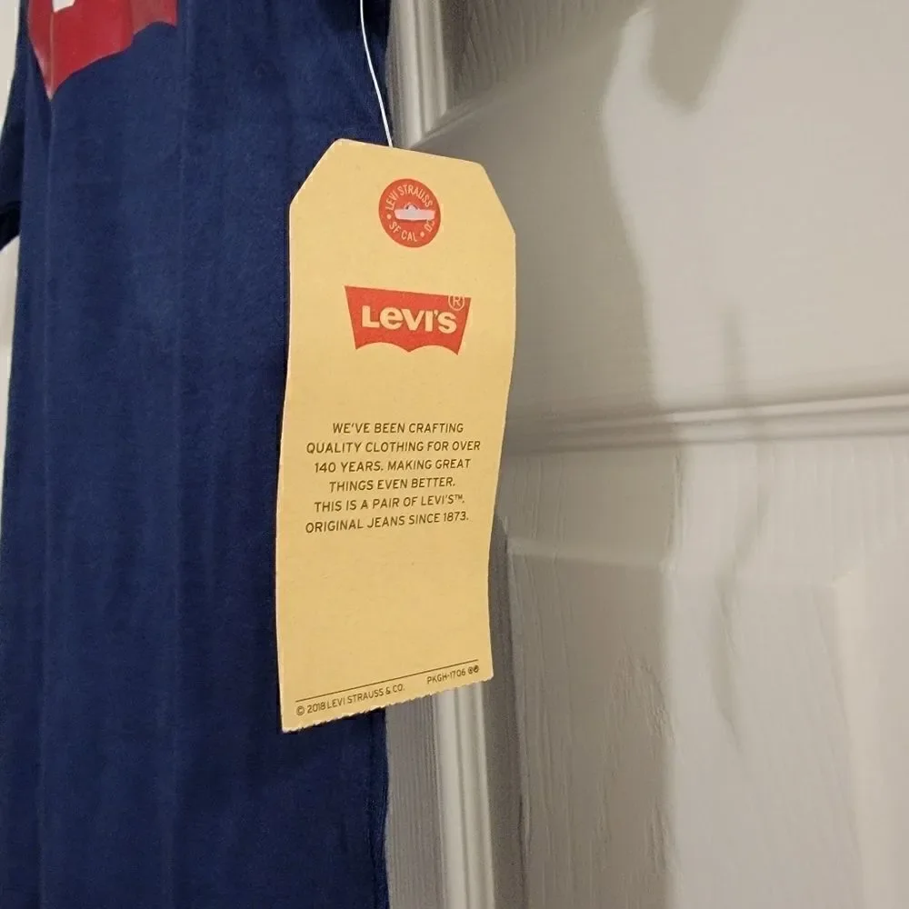 Levi’s crew neck boy tee shirt cotton navy NWT
